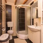 Two-bedroom In Jagodnja Gornja Prázdninový dům *