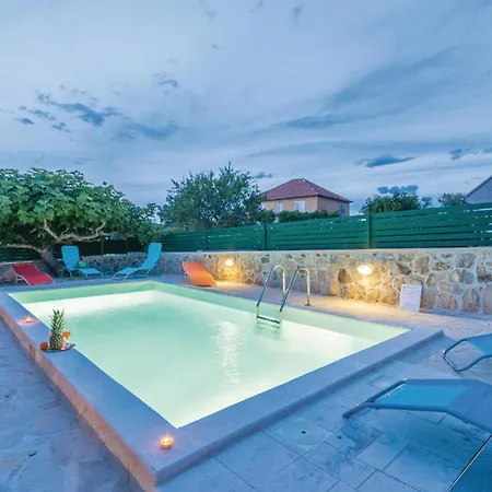 Lovely In Jagodnja Gornja With Wifi Casa vacanze