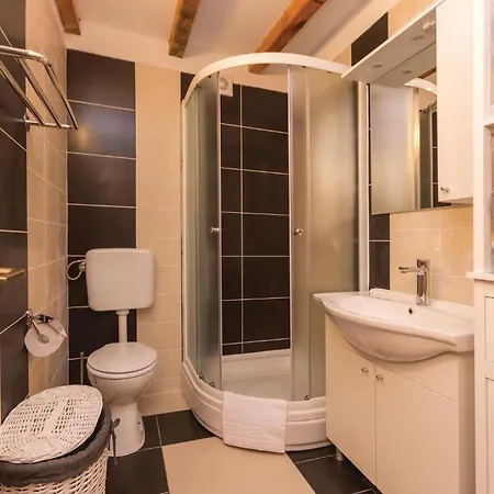 Two-bedroom In Jagodnja Gornja Dom wakacyjny *