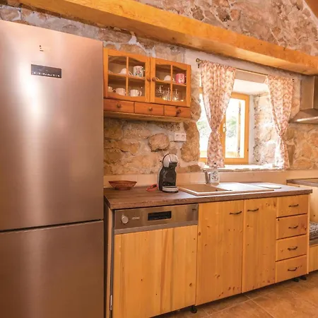 Dom wakacyjny Two-bedroom In Jagodnja Gornja
