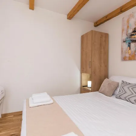 Two-bedroom In Jagodnja Gornja *