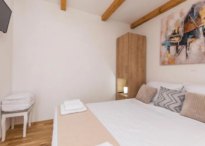 Two-bedroom In Jagodnja Gornja *